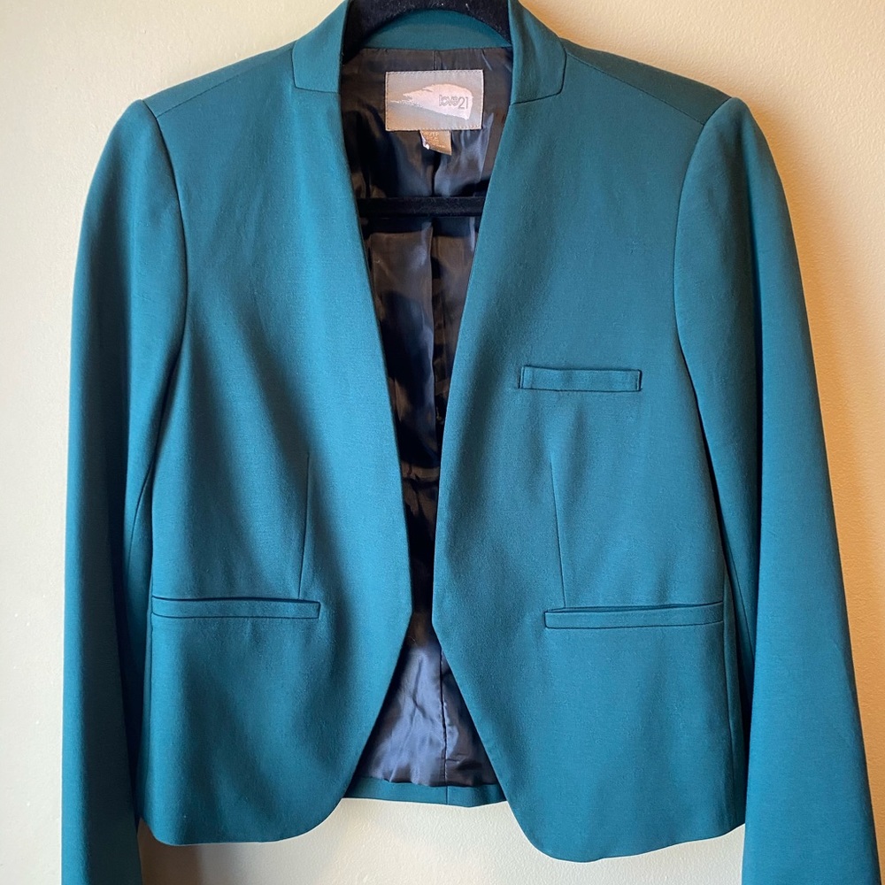 ✨BRAND NEW✨ FOREVER 21 BLAZER FOREST GREEN CROPPED
